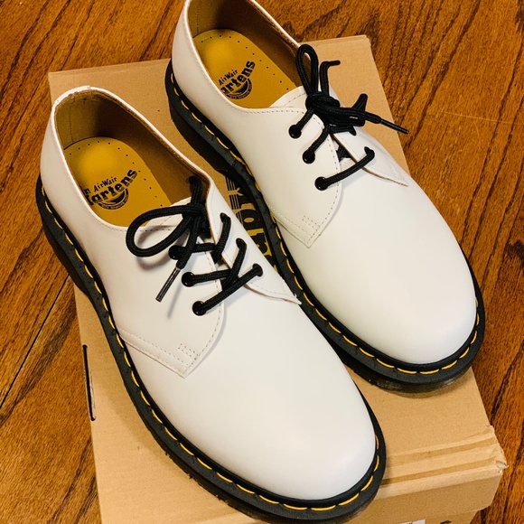 Dr. Martens Oxford - Picture 1 of 7